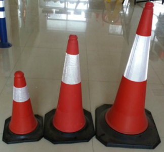 cọc phân làn đường PE