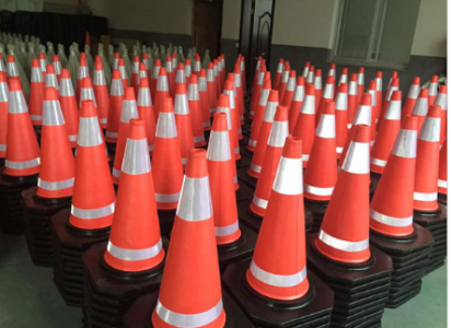 cọc phân làn đường